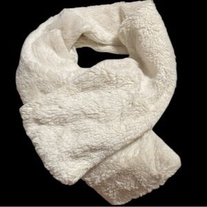 Cejon Cream Fuzzy Faux Fur Scarf